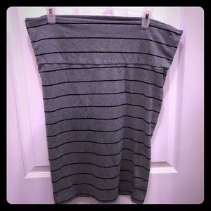Torrid black & gray stretchy pencil skirt, sz 1